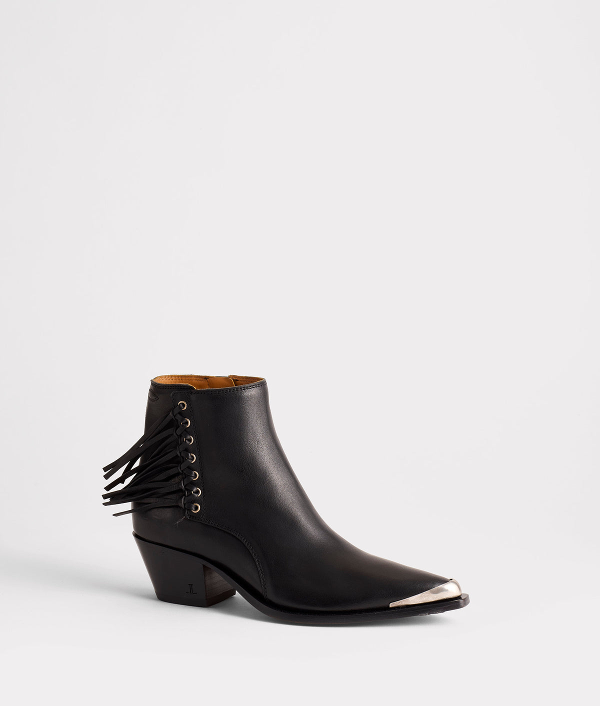 Vivi :: Black 6