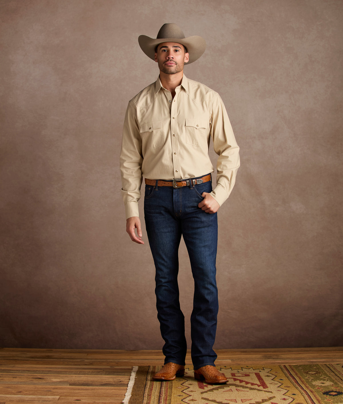 Harmon Barnwood + Tan — lifestyle look 6