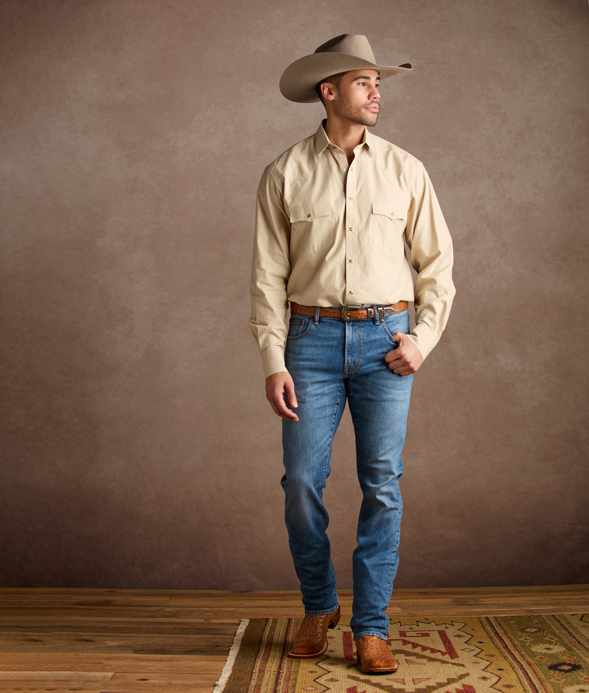 Harmon Barnwood + Tan — lifestyle look 8
