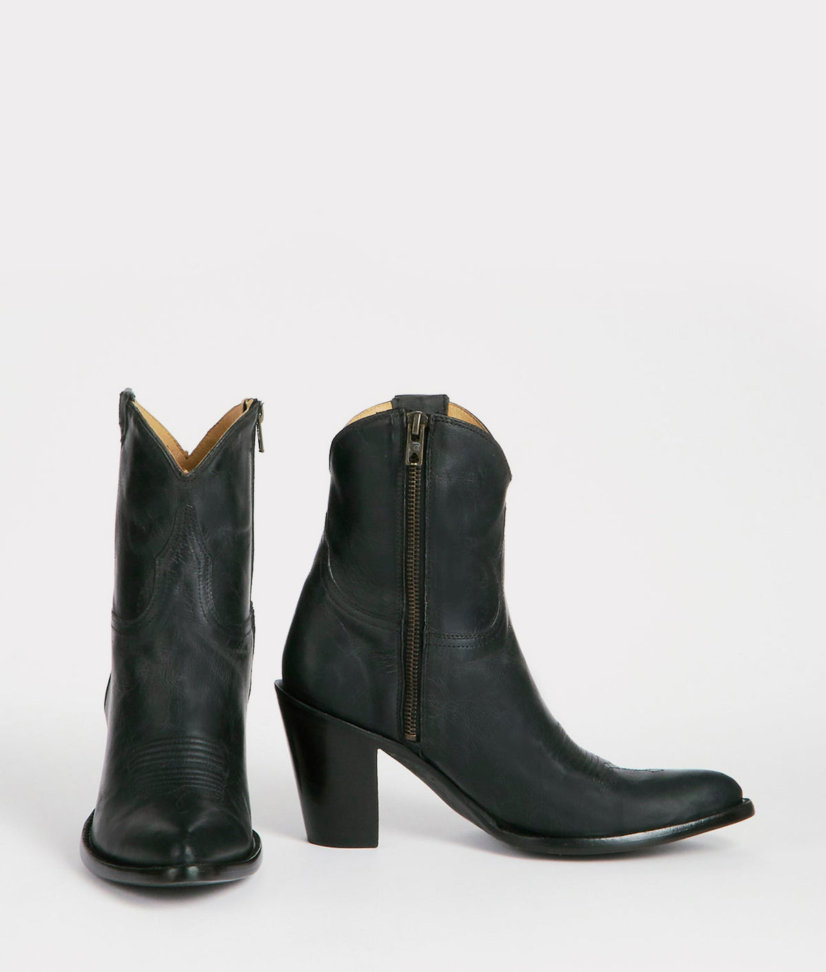 Violet :: Black 2